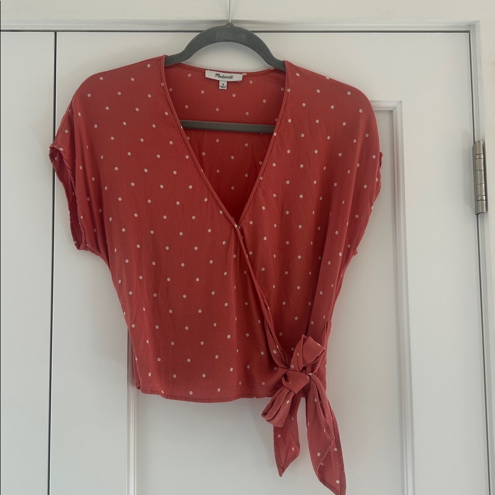 Madewell Coral Sash-tie wrap top in Polka Dot Size small